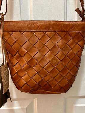 Valencia New Woven Leather Crossbody Bag - Tan Adjustable Strap New with Tags